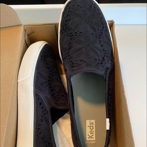NIB size 10 Keds Black Double Decker Eyelet Slip on Sneaker